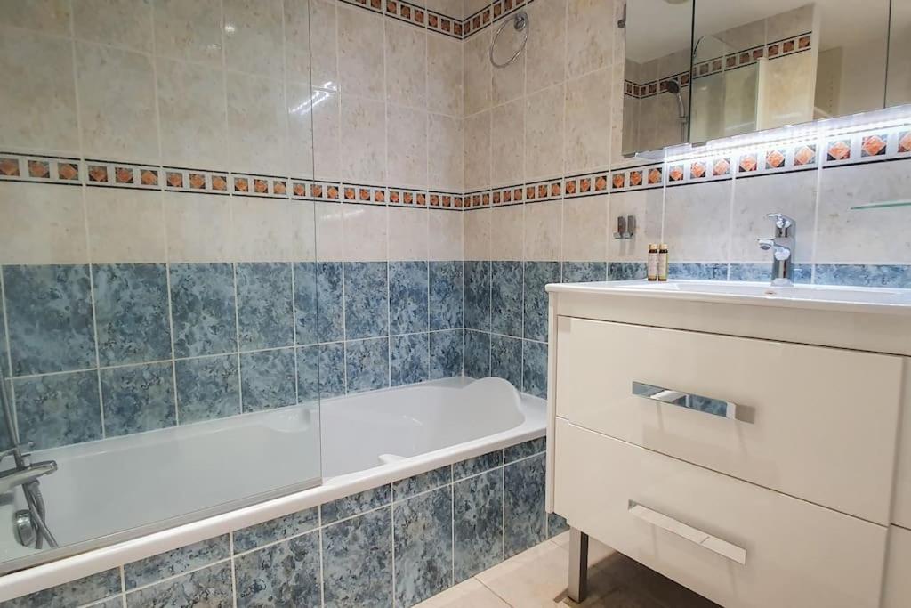 F2 Vue Mer Dans Residence Avec Piscine Ajaccio  Bagian luar foto
