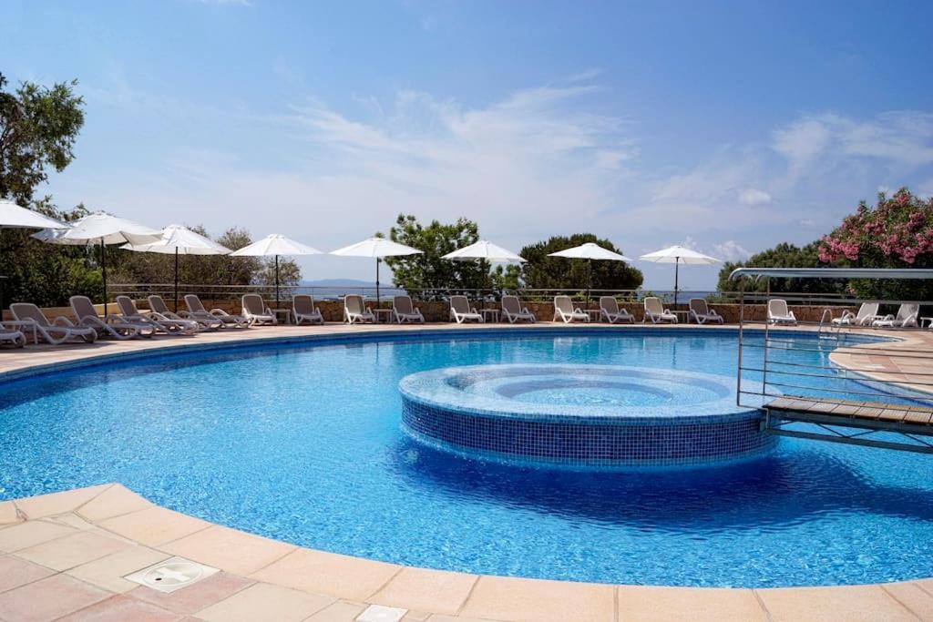 F2 Vue Mer Dans Residence Avec Piscine Ajaccio  Bagian luar foto
